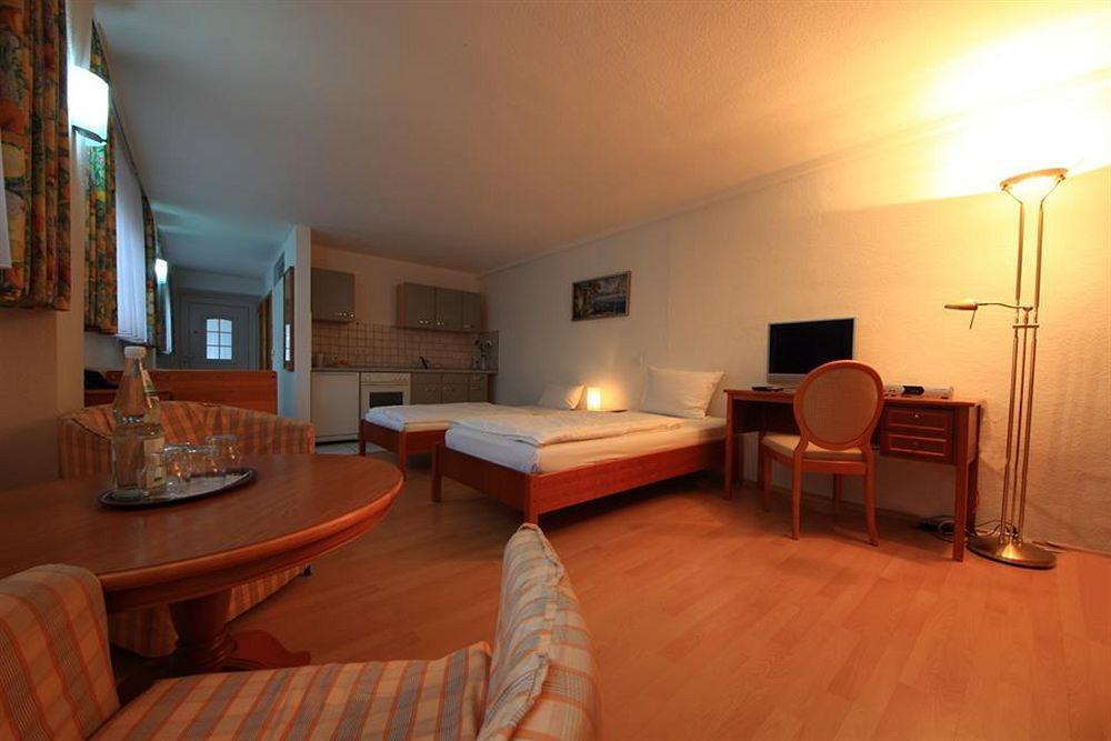 Altstadthotel Фюрт Экстерьер фото