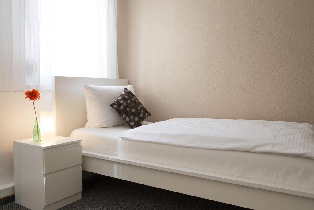 Altstadthotel Фюрт Экстерьер фото