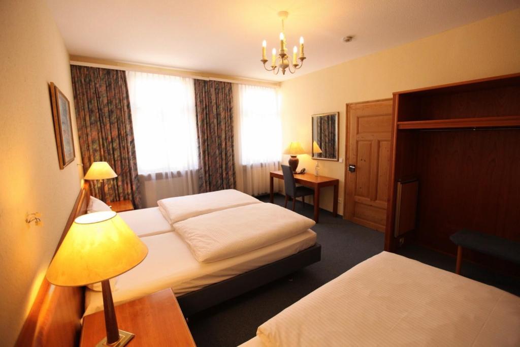 Altstadthotel Фюрт Номер фото
