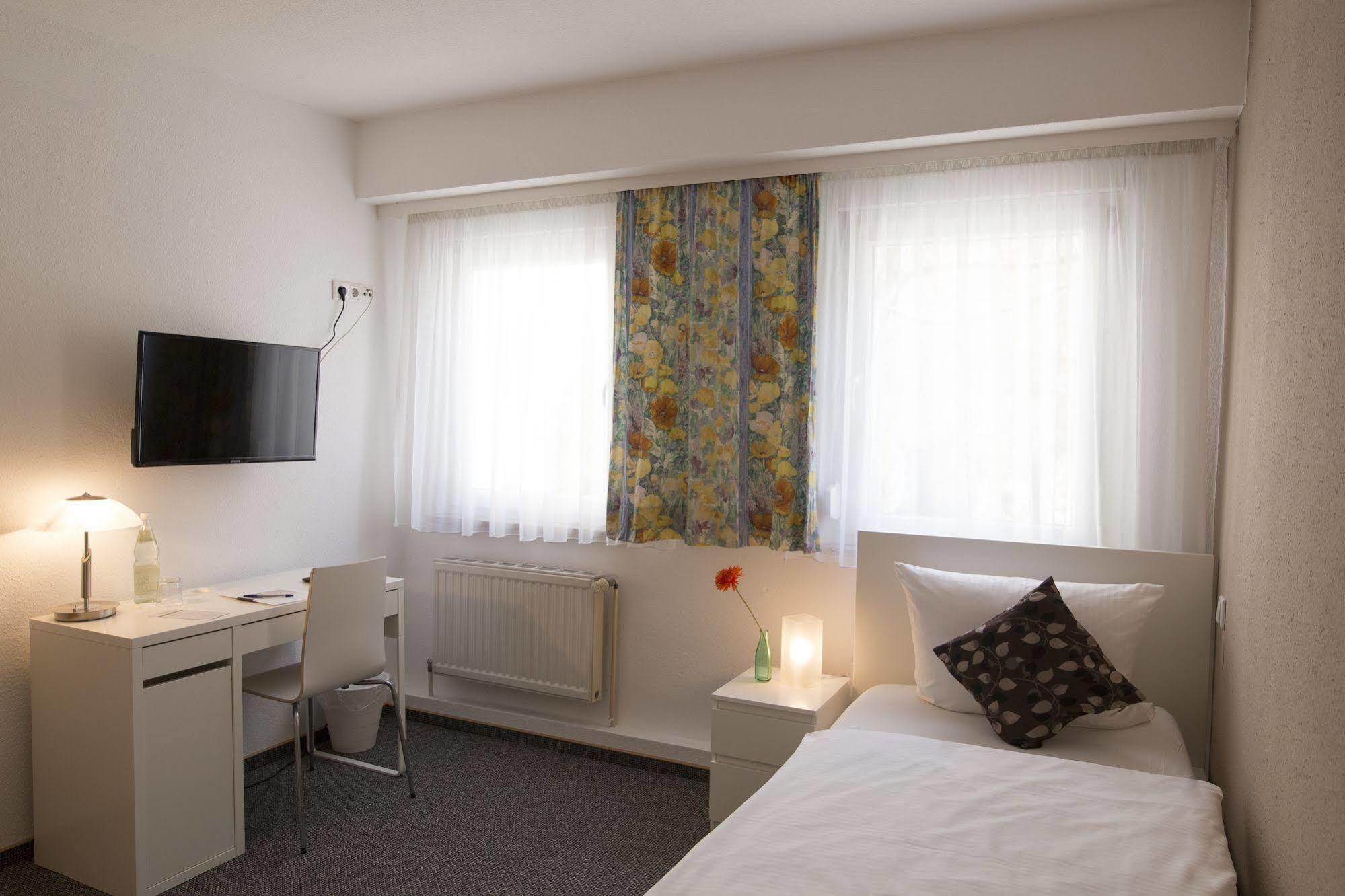 Altstadthotel Фюрт Экстерьер фото