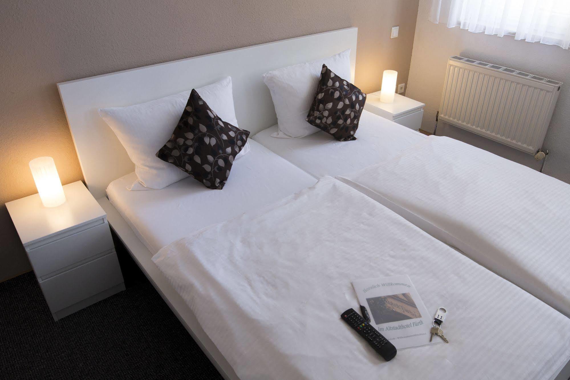 Altstadthotel Фюрт Экстерьер фото