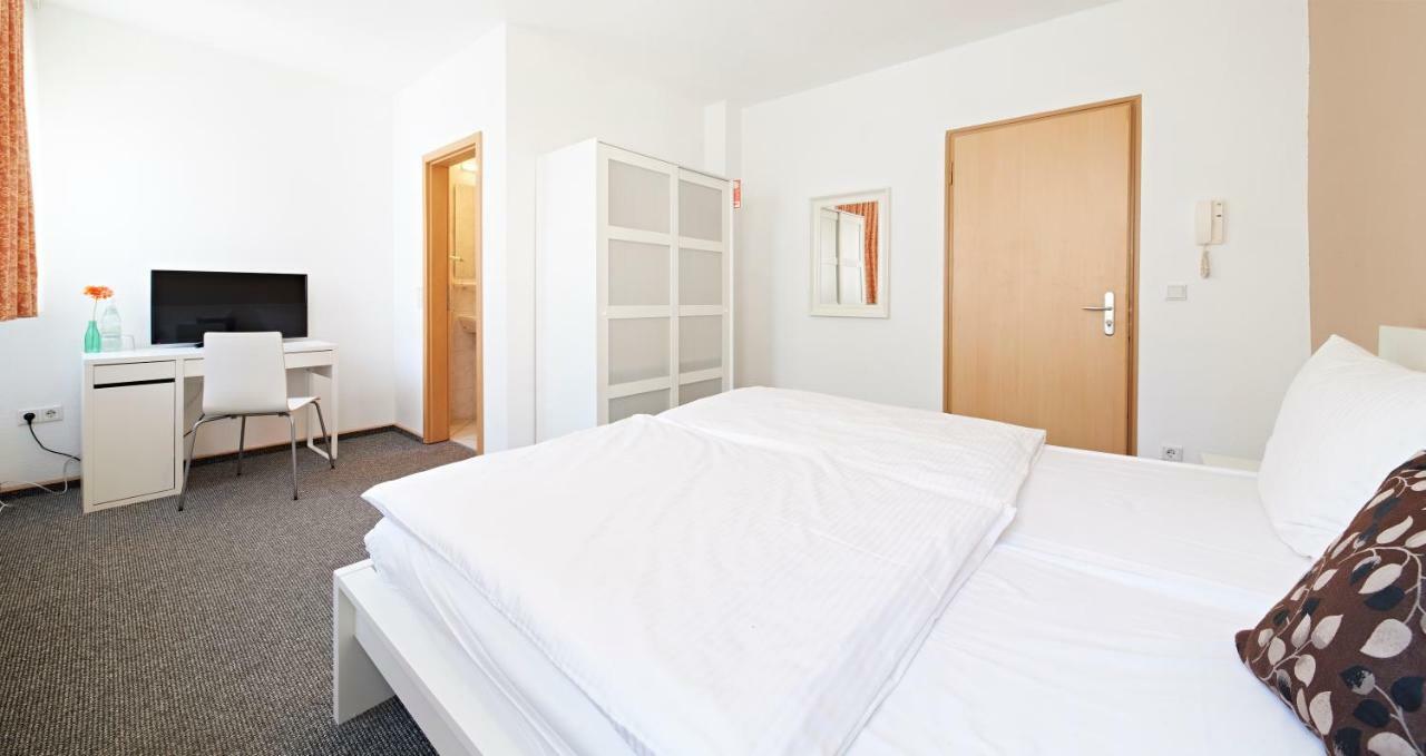 Altstadthotel Фюрт Экстерьер фото